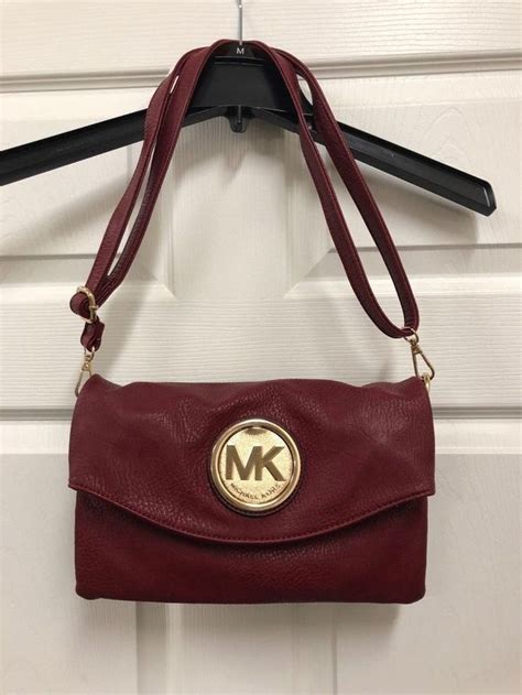 michael kors purse clasp stuck|Michael Kors adjustable strap handbags.